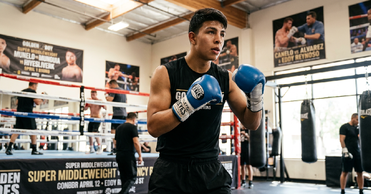 Jaime Munguia Refuses to Rule Out Canelo Alvarez Rematch Following Title Pursuit