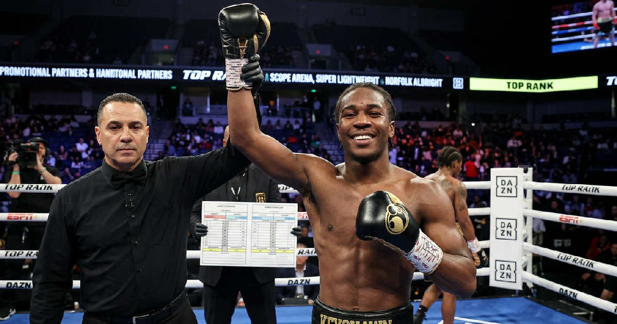 Keyshawn Davis Secures Dominant Rematch Decision Over Nahir Albright