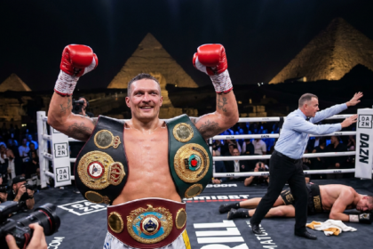 Oleksandr Usyk stops Rico Verhoeven in controversial 11th-round finish in Egypt